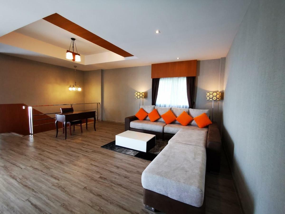 Kanita Pool Villa Karon エクステリア 写真